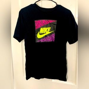 Nike tee